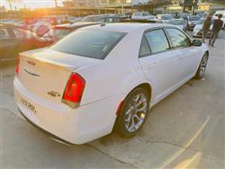 کرایسلەر 300